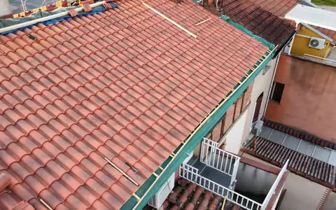Toiture à Lladó